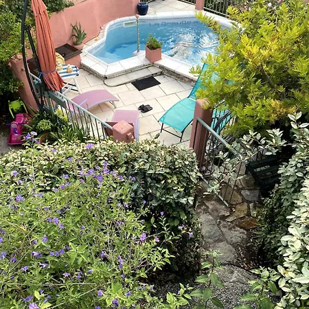 2-bedroom House With Pool & Garden Ceyreste