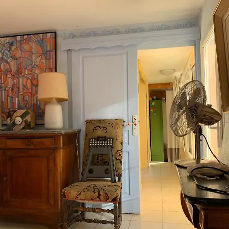 2-bedroom House With Pool & Garden * Ceyreste