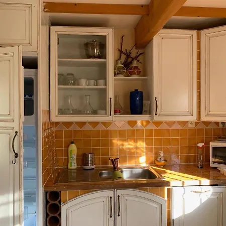 Nyaraló 2-bedroom House With Pool & Garden Ceyreste
