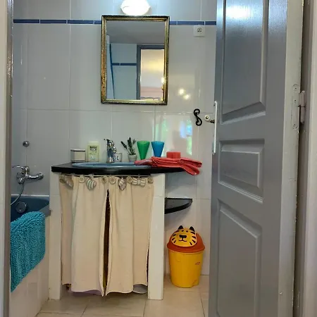 2-bedroom House With Pool & Garden Nyaraló