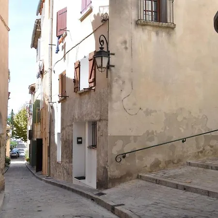 بيت للعطل 2-bedroom House With Pool & Garden Ceyreste