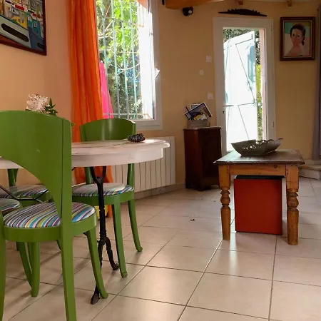 2-bedroom House With Pool & Garden Nyaraló *